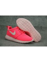 Женские кроссовки Nike Roshe Run коралловый