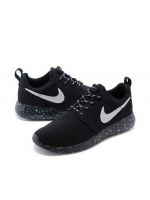 Женские кроссовки Nike Roshe Run черные космос
