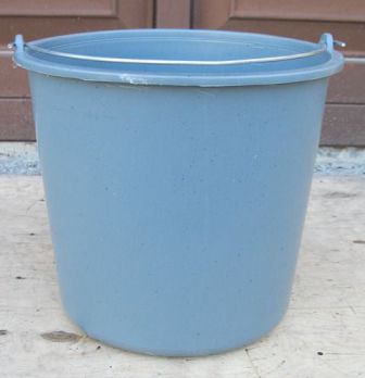 Ведро п/э 12л с металлической ручкой